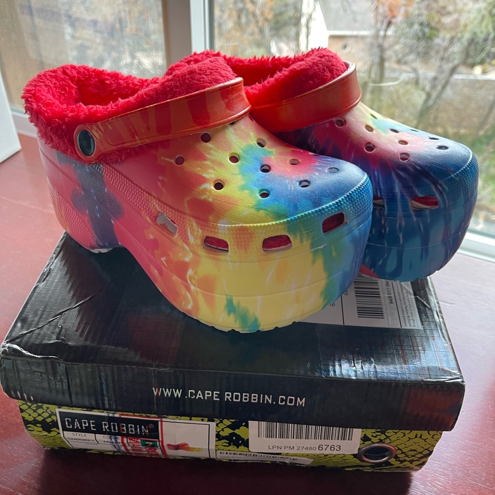 NEW! Platform Clogs Sandals Crocs like Rainbow Pride